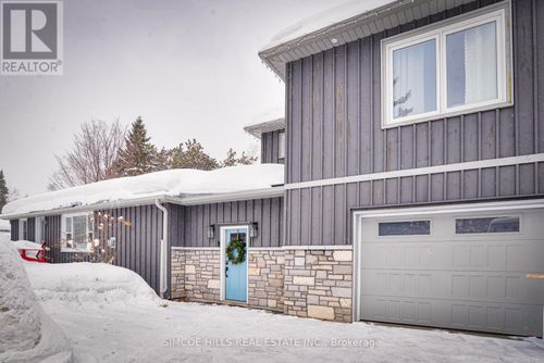 3295 Turnbull Dr, Severn, ON, L3V0Y4 | Card Image