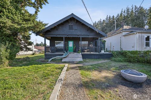 213 A St, Cosmopolis, WA, 98537-2900 | Card Image
