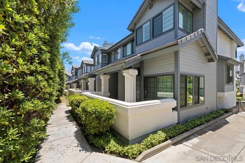 1-8262 Avenida Navidad, San Diego, CA, 92122-4402 | Card Image