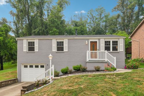 520 Invicta Dr, Penn Hills, PA, 15235-2213 | Card Image