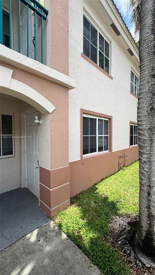 28-2900 Se 12th Rd, Homestead, FL, 33035-2394 | Card Image