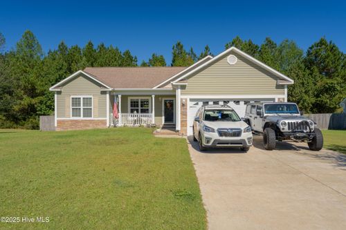 415 Stanford Ct, Maysville, NC, 28555-8044 | Card Image