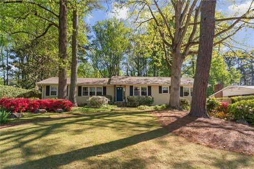 2562 Circlewood Rd Ne, Atlanta, GA, 30345-1958 | Card Image