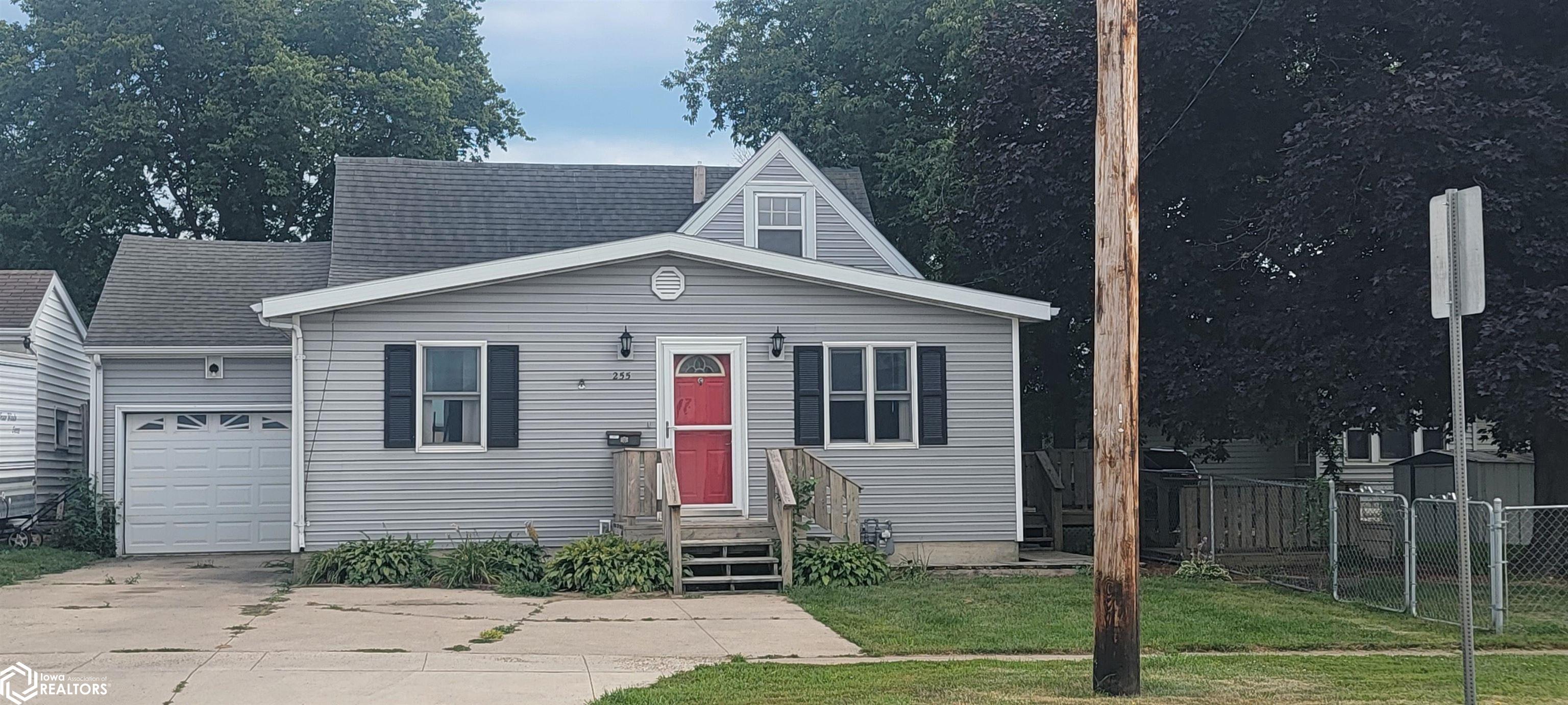 3rd St, Garner, IA 50438