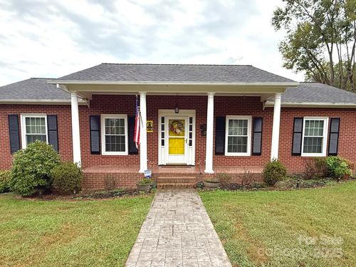 435 Elk Spur St, Elkin, NC, 28621-3309 | Card Image