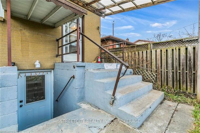 1196 Janette Ave, House other with 6 bedrooms, 3 bathrooms and 2 parking in Windsor ON | Image 31