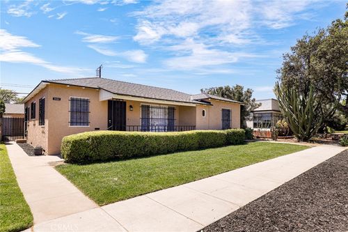 2451 Pine Ave, Long Beach, CA, 90806-3029 | Card Image