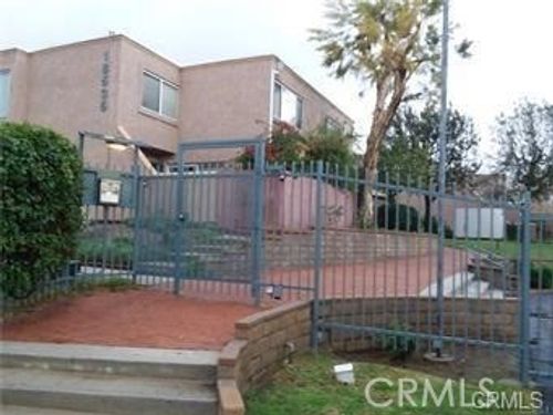 j-18535 Mayall St, Northridge, CA, 91324 | Card Image