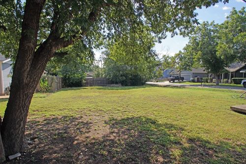 1507 Hart St, Georgetown, TX, 78626-6633 | Card Image