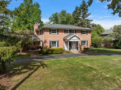 3340 Kernway Dr, Bloomfield Hills, MI, 48304-2437 | Card Image