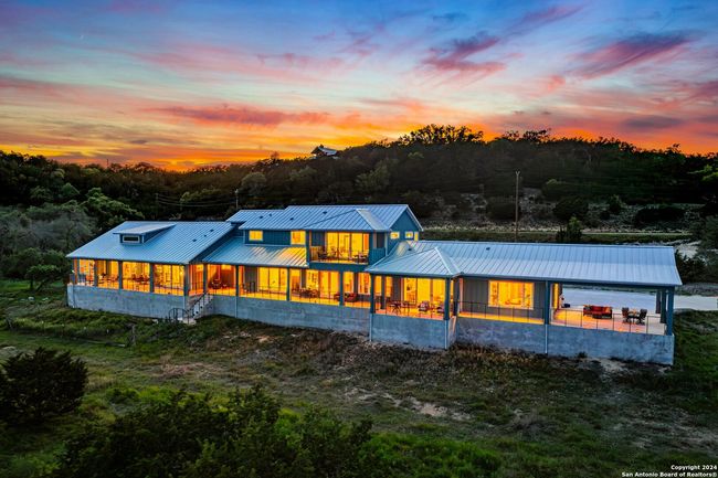 554 Seven Falls Dr, House other with 7 bedrooms, 8 bathrooms and null parking in Fredericksburg TX | Image 7