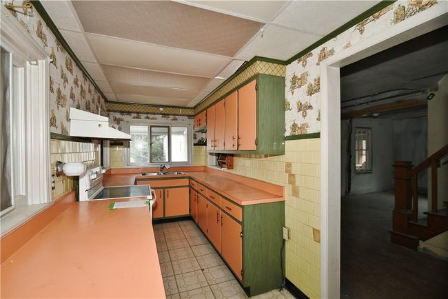 305 Hemlock Rd, House other with 3 bedrooms, 2 bathrooms and 2 parking in Trafford PA | Image 12