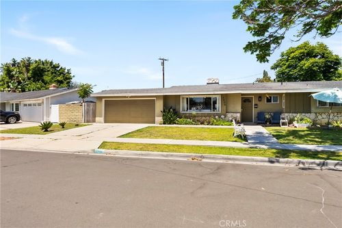 2436 Littleton, Costa Mesa, CA, 92626 | Card Image