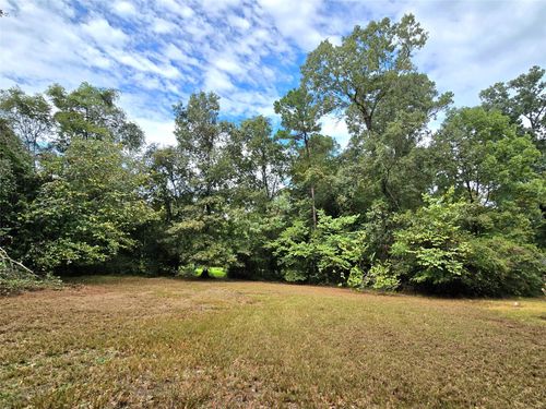 81 E Bishop Rd, Pointblank, TX, 77364-6642 | Card Image