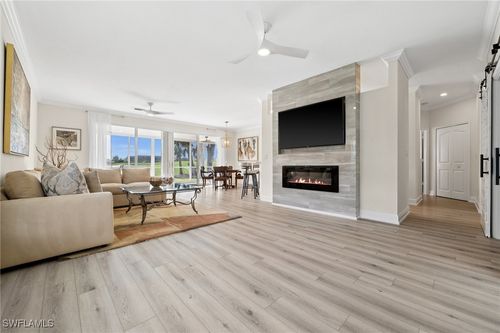 apt-e1-13180 Hamilton Harbour Dr, NAPLES, FL, 34110-8155 | Card Image