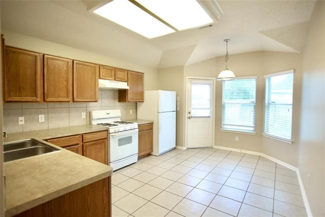 4503 Early Autumn Ct, House other with 4 bedrooms, 2 bathrooms and 2 parking in Humble TX | Image 5