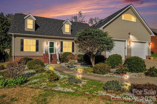 212 Pine Valley Rd, Mocksville, NC, 27028-7353 | Card Image