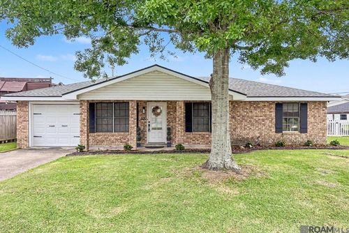 400 Edith St, Houma, LA, 70360-7228 | Card Image