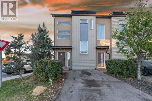 464 Covecreek Cir Ne, Calgary, AB, T3K0W6 | Card Image