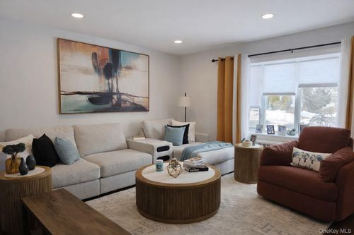 181 Barrymore Blvd, Franklin Square, NY, 11010-1610 | Card Image