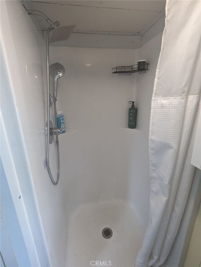 Shower | Image 15