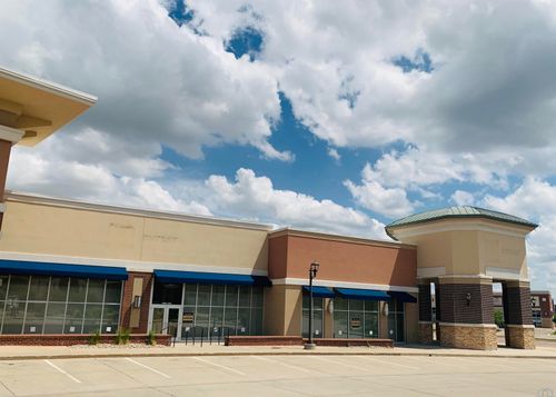 5001 Sergeant Rd, Sioux City, IA, 51106-4774 | Card Image