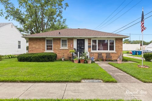 1351 S 5th Ave, Kankakee, IL, 60901-4823 | Card Image
