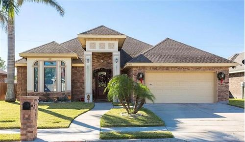 2613 Fairmont Ave, McAllen, TX, 78504-6450 | Card Image