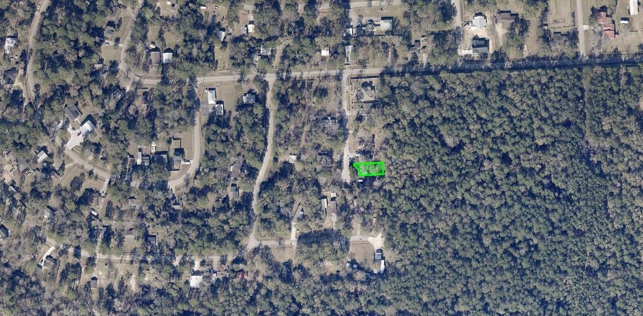 Land in Huffman