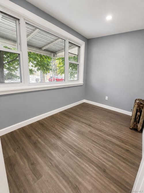 1-148-15 133rd Avenue, New York, NY, 11436 | Card Image