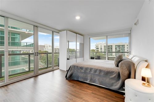 607-9261 E Bay Harbor Dr, Bay Harbor Islands, FL, 33154-2794 | Card Image