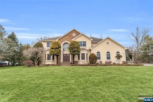 1 Sherwood Ct, Old Tappan, NJ, 07675-7404 | Card Image
