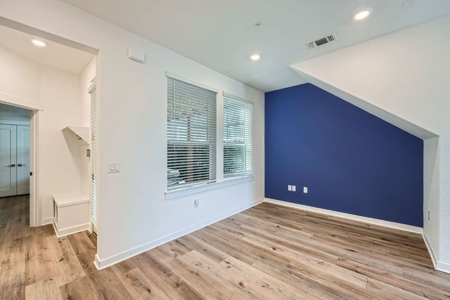 Additional living space. | Image 8