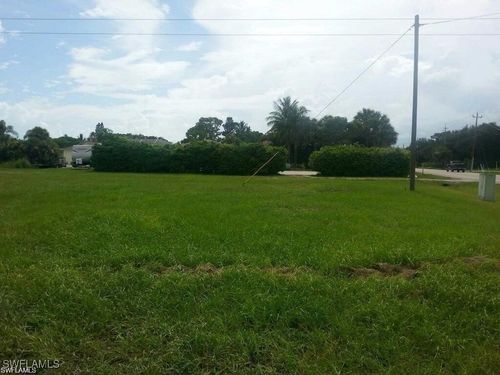 27010 Holly Ln, BONITA SPRINGS, FL, 34135-4413 | Card Image