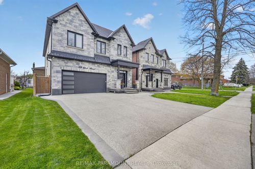 38 York Road, Etobicoke, ON, M9R3E4 | Card Image