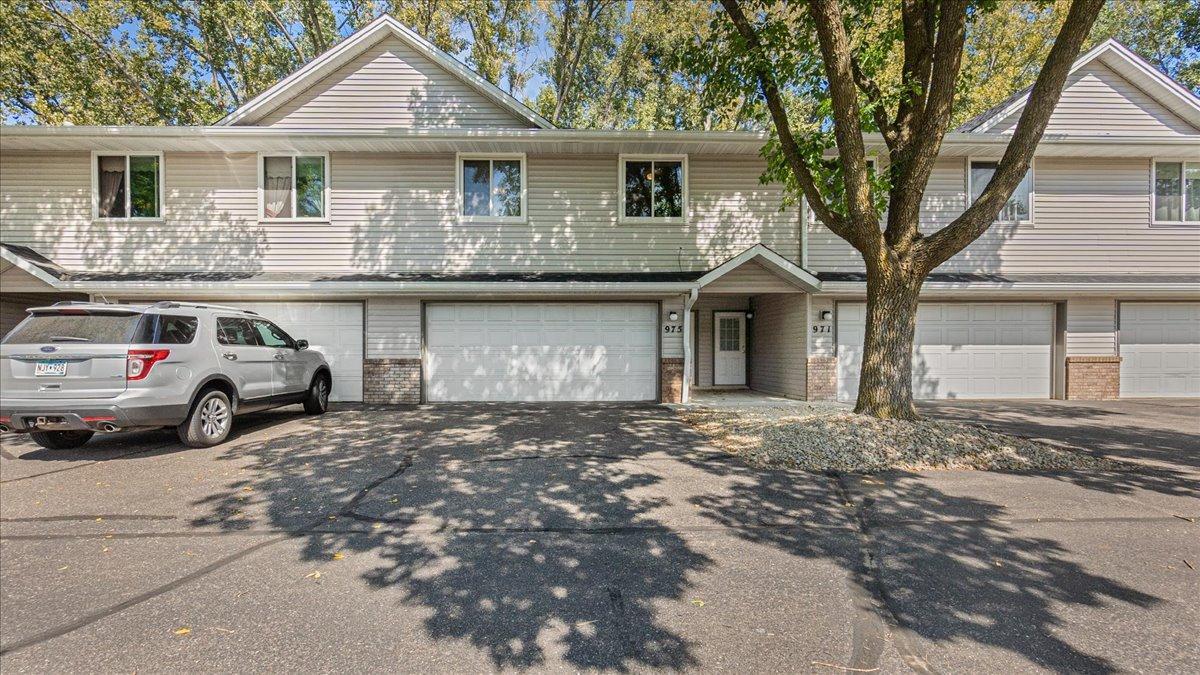 104th Ln, Minneapolis, MN 55433