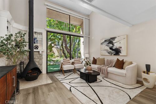 204 Pineview, Irvine, CA, 92620-1925 | Card Image