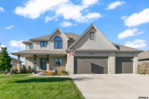 10112 S 106th St, Papillion, NE, 68046-5686 | Card Image
