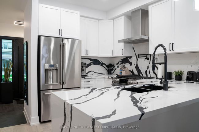 67 Callandar Rd, House attached with 3 bedrooms, 3 bathrooms and 2 parking in Brampton ON | Image 5