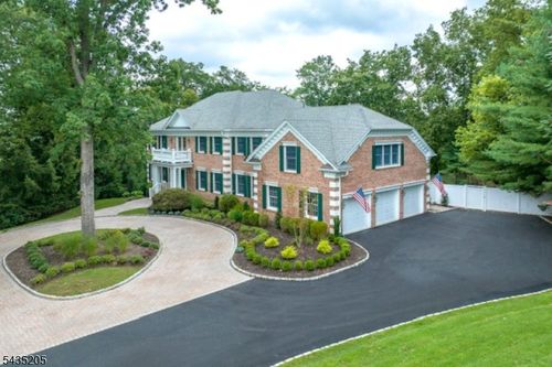 12 Oak Hill Dr, Basking Ridge, NJ, 07920-2400 | Card Image
