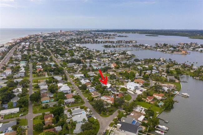 15804 3 Rd St E, House other with 2 bedrooms, 2 bathrooms and null parking in REDINGTON BEACH FL | Image 15