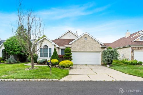 22 Chandler Ct, Monroe, NJ, 08831-2690 | Card Image