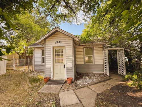 5015 46 Avenue, Spirit River, AB, T0H3G0 | Card Image