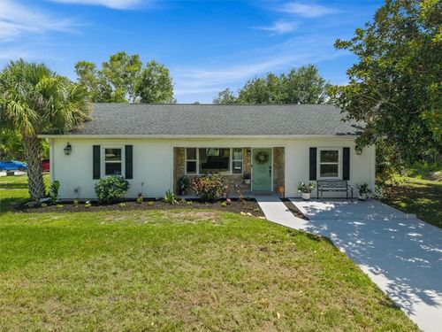 8795 101st Ct, Vero Beach, FL, 32967-3385 | Card Image