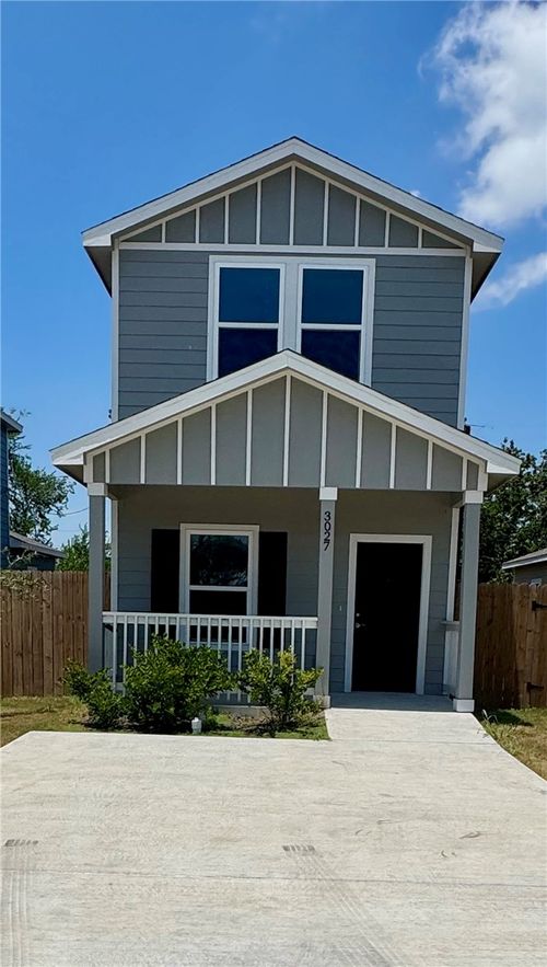 3025 Sabinas St, Corpus Christi, TX, 78405-2415 | Card Image