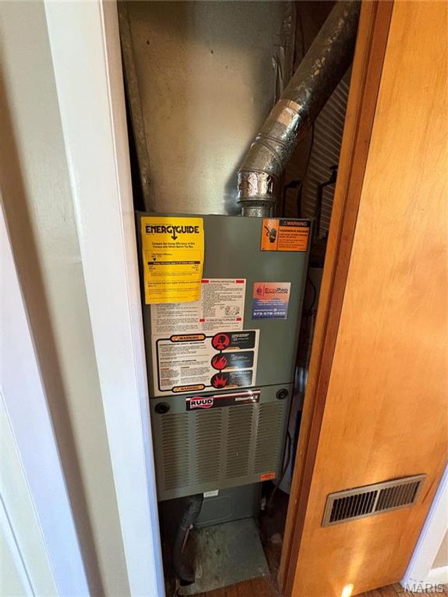 Utilities featuring visible vents | Image 21