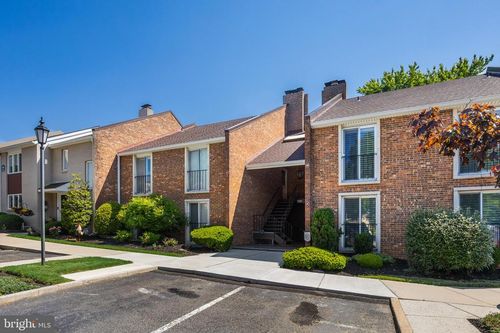 10 N Close, MOORESTOWN, NJ, 08057-2749 | Card Image