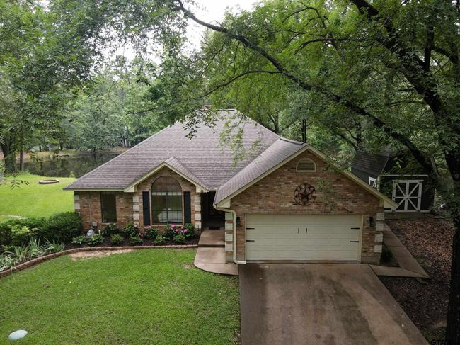 414 Winding Ln, House other with 3 bedrooms, 2 bathrooms and null parking in Mt Vernon TX | Image 4