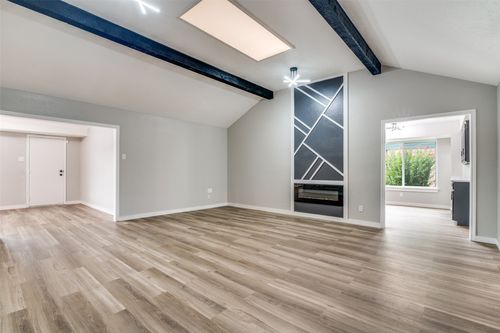 1618 University Dr, Richardson, TX, 75081-3817 | Card Image