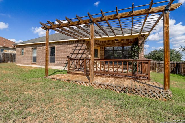 96 Windcrest, House other with 3 bedrooms, 2 bathrooms and null parking in Floresville TX | Image 17